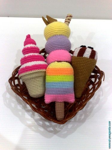 毛线钩针编织夏日冰淇淋喜欢吃冰淇淋的吃货们也一定喜欢的毛线钩针编织手作