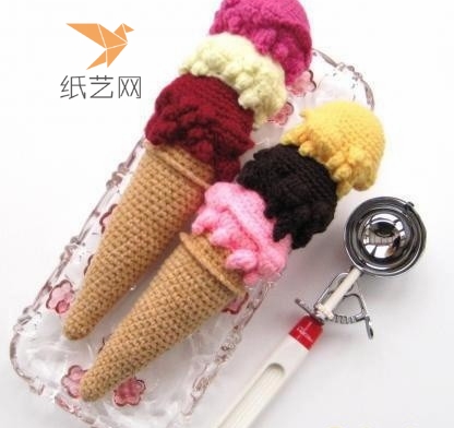 毛线钩针编织夏日冰淇淋喜欢吃冰淇淋的吃货们也一定喜欢的毛线钩针编织手作