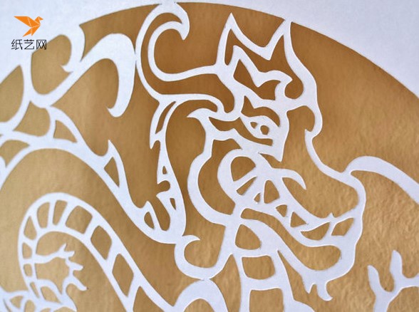 切纸中国龙的装饰制作