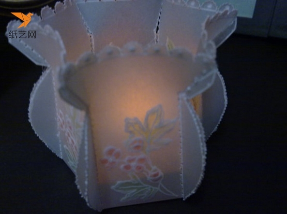 纸蕾丝帕吉门制作的立体烛台