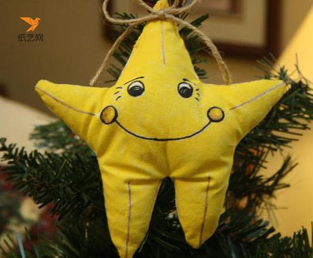 笑眯眯的圣诞树小星星玩偶
