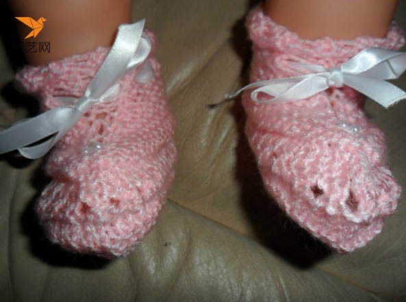 给宝宝钩一个编织婴儿鞋