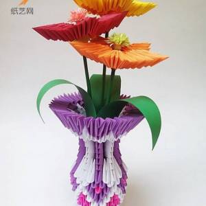 折纸三角插做的花瓶和纸花