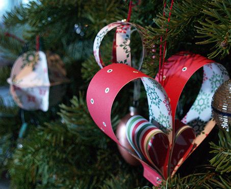 漂亮的圣诞树装饰图片