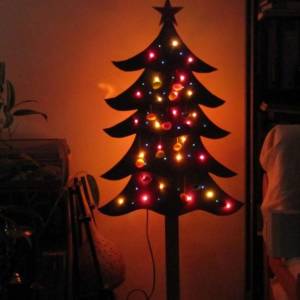 自己制作彩灯圣诞树作品