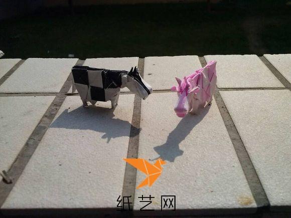 可爱的折纸奶牛