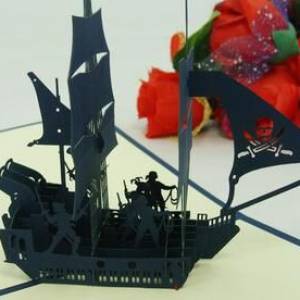 重现影片里的神秘海盗船---纸雕帆船
