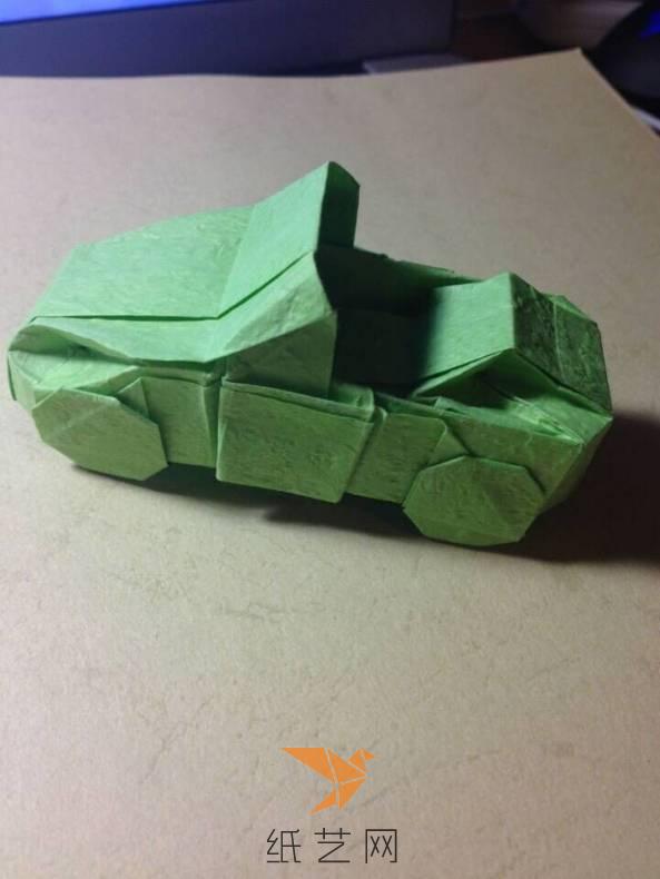 绿色的折纸敞蓬汽车