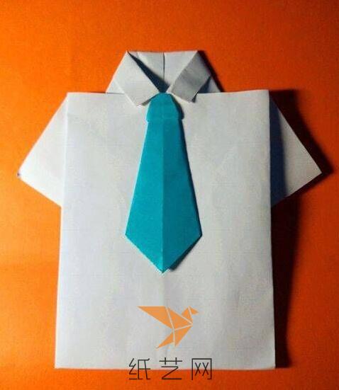 白色的折纸领带衬衣